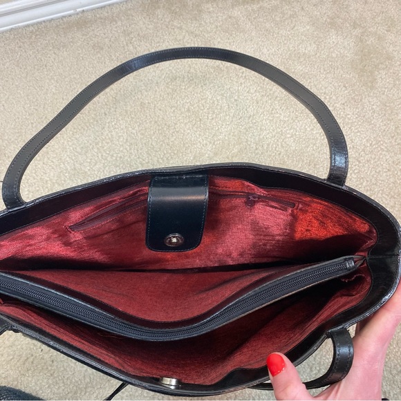 Maxx New York Tiger Print Shoulder Purse - Picture 6 of 8